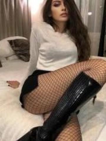 Софья Огонь Брюнетка